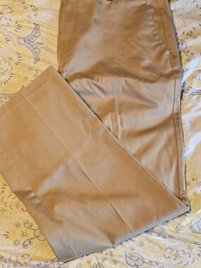 Dockers Khaki/Tan Straight-Leg Chinos